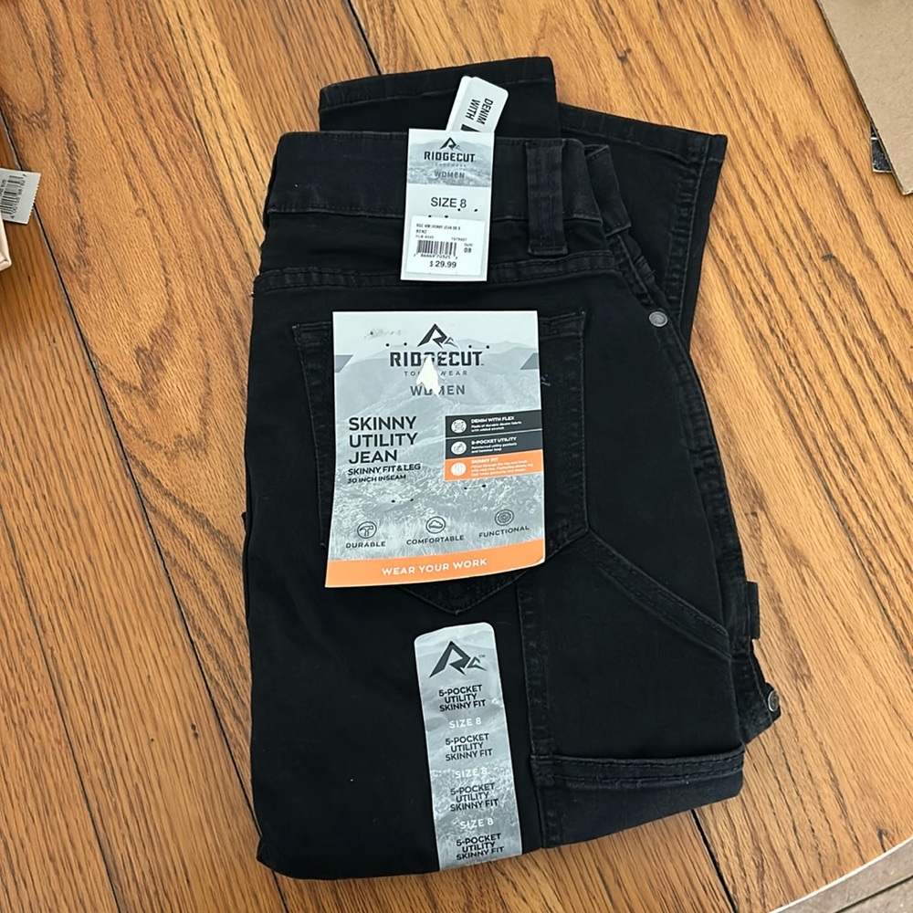 Ridge cut women’s skinny utility five pocket Jean, size 8 - new with tags
